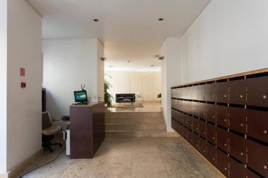 ALTIDO Color-block studio w/workspace &free parking at the heart of Santa Catarina