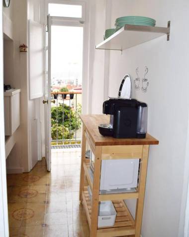 Parlamient River View I by Homing