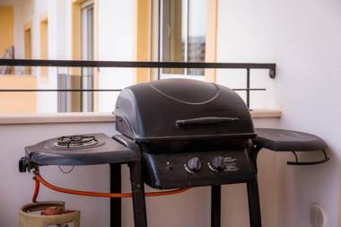 C02 - Luxury 3 Bed with Pool View