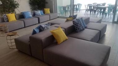 Topcity Hostel & Suites