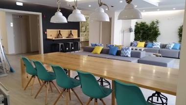 Topcity Hostel & Suites