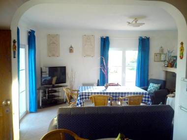 3 bedrooms villa with private pool enclosed garden and wifi at Luz 1 km away from the beach