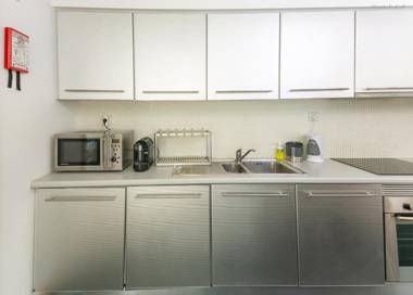 B19 - Marina Bay Apartment