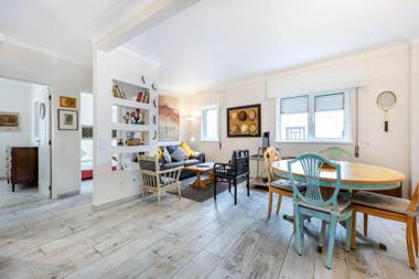 I'm on Charming Home