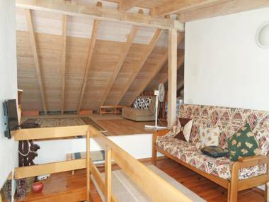 C01 - Blue Door City Apartment