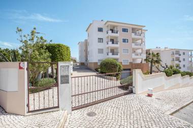 Meia Praia Beach Apartment