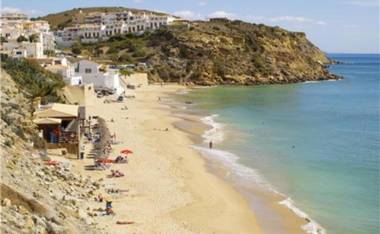 Studio Free Parking 300m walking to beach Burgau