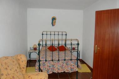 4 bedrooms house with private pool garden and wifi at Vila Fernando