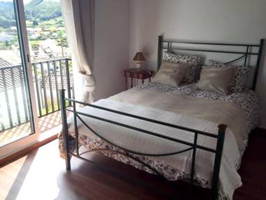 2 bedrooms house with city view furnished balcony and wifi at Furnas