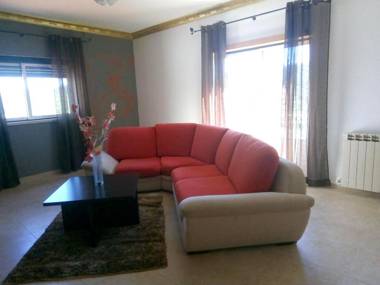 2 bedrooms appartement with enclosed garden and wifi at Urqueira