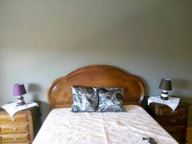 2 bedrooms appartement with enclosed garden and wifi at Urqueira