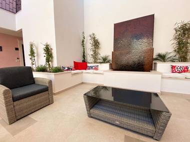 Cardeal Suites & Apartments