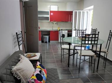 Sleep & Go Faro Airport Guest House