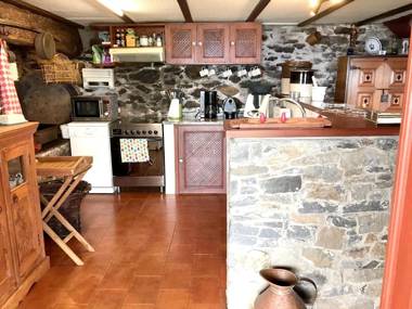 2 bedrooms house with sea view terrace and wifi at Faja da Ovelha 2 km away from the beach