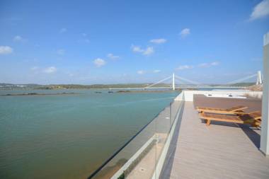 Arade Riverside Modern Apartment