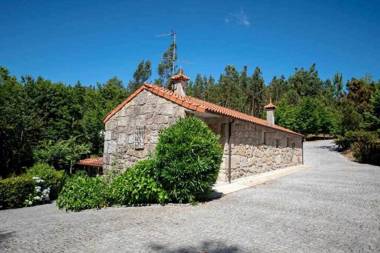 Casa do Pioledo Camélias de Basto