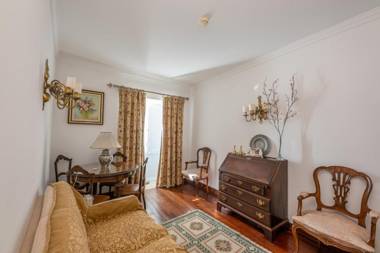 Casa Amarela TH & National Monument