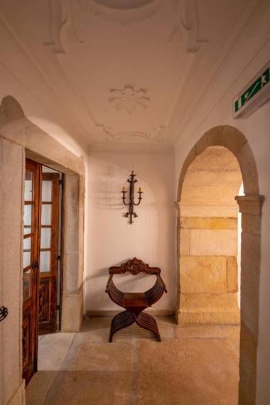 Casa Amarela TH & National Monument