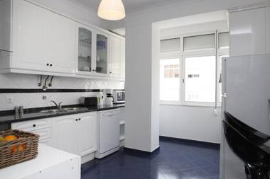 Comfortable and Central Apartment Cascais