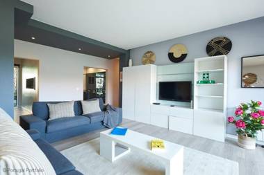 Central Holiday Home