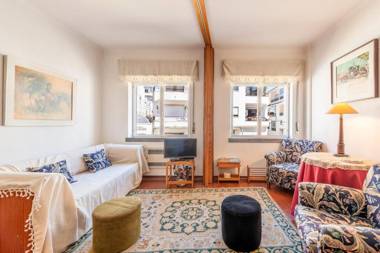 GuestReady -- Classic Portuguese-style Apartment in Sunny Cascais
