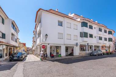 GuestReady -- Classic Portuguese-style Apartment in Sunny Cascais