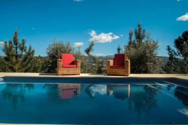 Deville Luxury Retreat