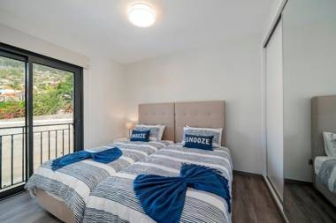 Casa Amaro Sunset by OurMadeira