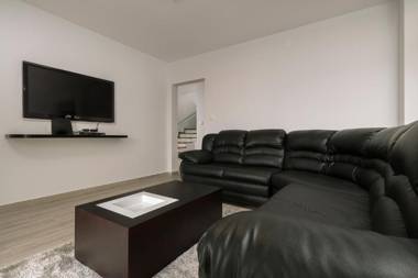 Luxury Calheta Villa Casa da Rosalina 5 Bedrooms Stunning Sea Views Pool Table Gym