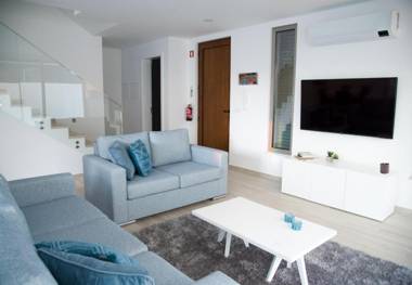 Villa Atlântico by SCH