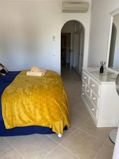 Alto Club Apartments