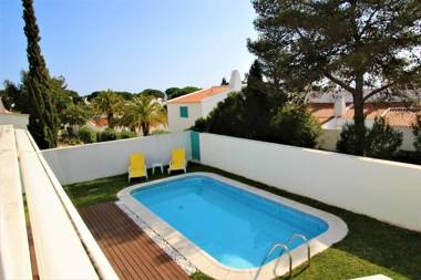 Prainha Algarve Villa With Pool by Homing