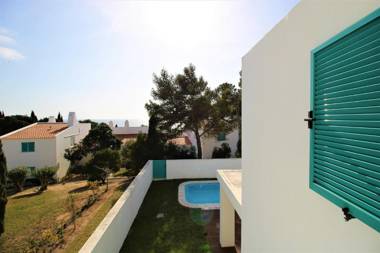 Prainha Algarve Villa With Pool by Homing