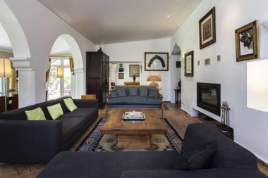 Villa Oasis by CadenzaLux