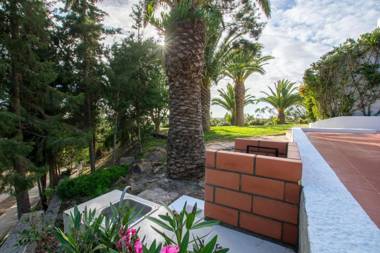 Charming 5-Bed House in Aljezur