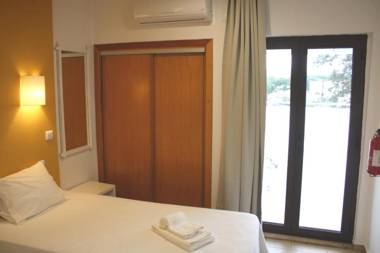 Apartamentos Vale de Carros - By Portugalferias