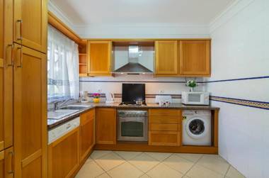 Condominio Jardins Santa Eulalia by Garvetur