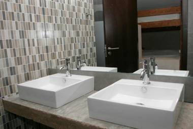 Lost & Found - Guesthouse & Suites