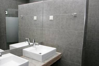 Lost & Found - Guesthouse & Suites