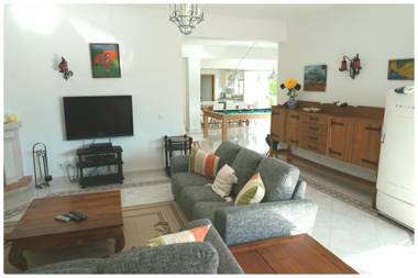 Casa do Mar by Laranjal Rentals