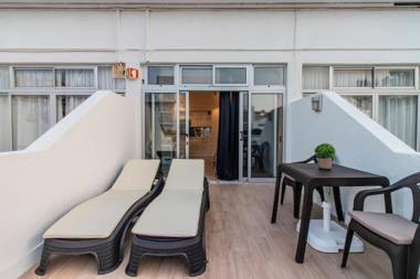 BmyGuest - Oura Beach Studios