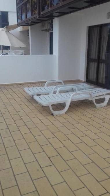 Jeannie's Oura Estrela