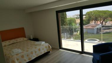 Villa Margaridaheatable poolJacuzzi near beach!