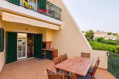 Villa Lorenzo - walking distance to beach