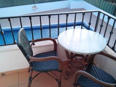 Albufeira 2 bedroom apartment 5 min. from Falesia beach and close to center! H