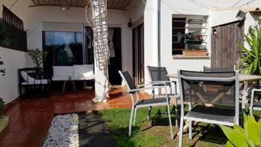 Cozy Garden T1 near the beach