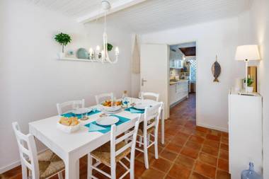 Pura Vida Falésia by The Portuguese Butler