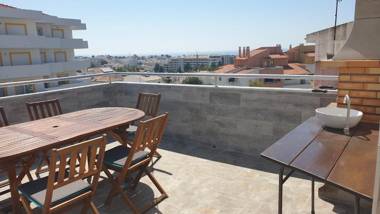 Sea view Penthouse 10 min walking Albufeira old town and Beach Pescadores