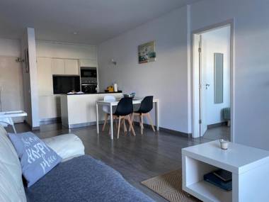 Deluxe apartment in Albufeira old town 200m walk to beach pool parking