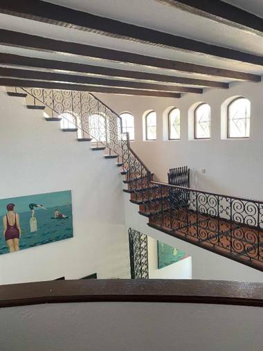 Casa Gondi - Right by Gale Beach - Large lush gardens